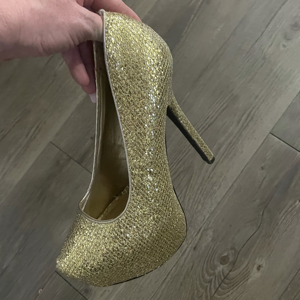 Gold glitter heels